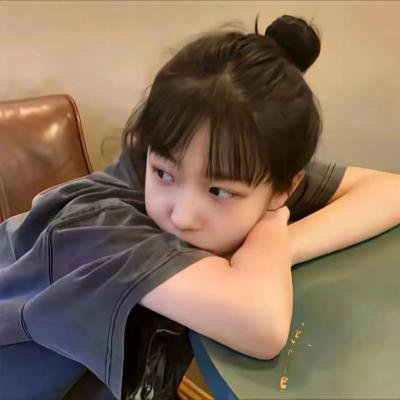 手提箱女郎 海报